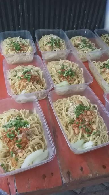 MIE PANGSIT 5000AN ENAK, MURAH DAN HALAL