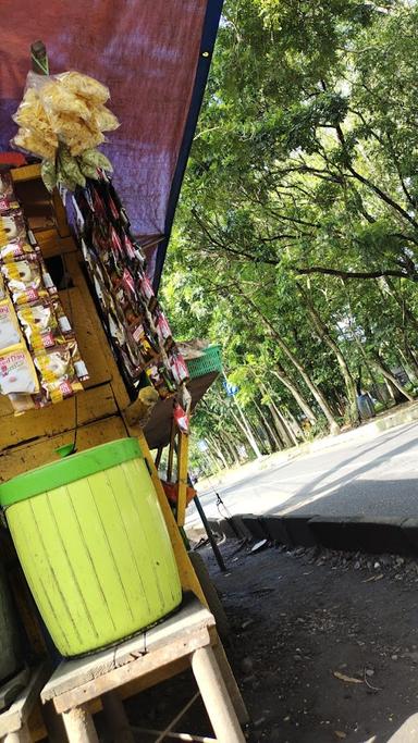 WARUNG KOPI PAK JUMAIN