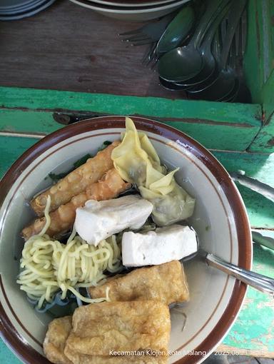 BAKSO DAN ES CAMPUR SAM SARIMAN