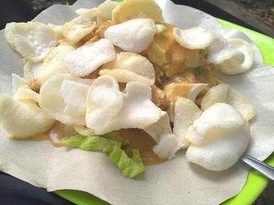 GADO-GADO DAN LONTONG SAYUR BU TATIK