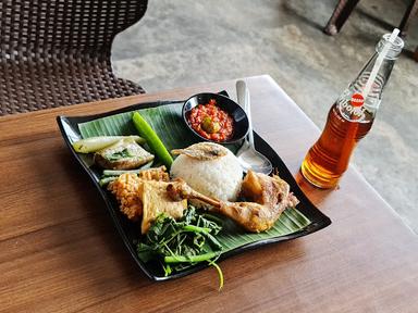 NASI TEMPONG SRIKANDI MALANG DEPAN STASIUN