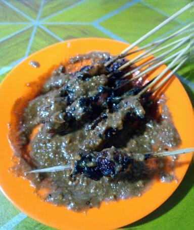 SATE AYAM DAN KAMBING MUKHLAS