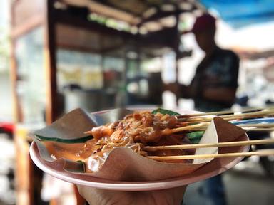 SATE PADANG BANG RONI