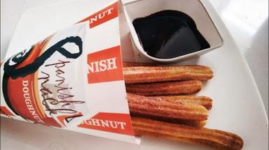 SNACK CHURROS DAN KOREAN ICE CREAM