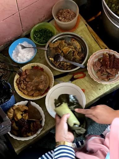 SOTO BASKET PASAR BESAR