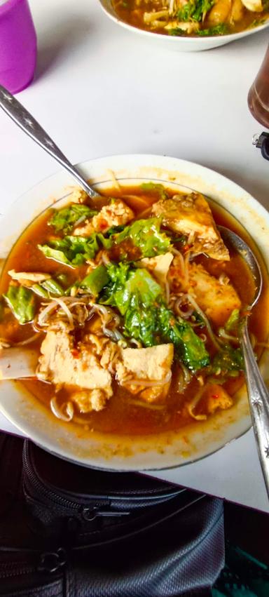 TAHU CAMPUR,SOTO AYAM,GADO-GADO PAK RT CAK IS LAMONGAN