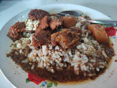 WARUNG NASI BUK CAK ROCHMAN