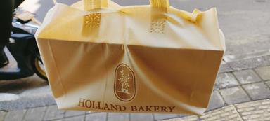 HOLLAND BAKERY KLUNGKUNG