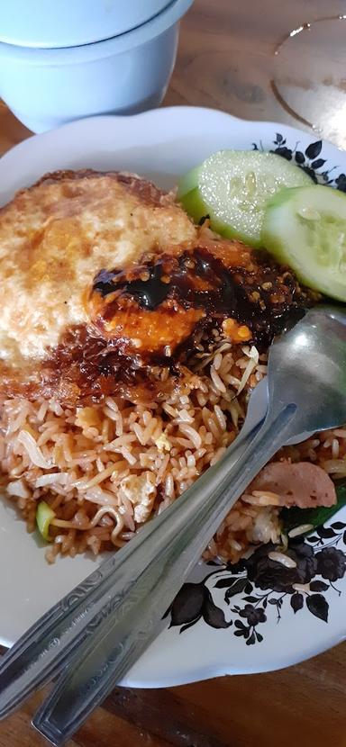 SI KOMO (CAK THOLIP) MASAKAN MUSLIM