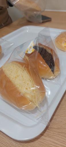 KUNO BAKERY KELAPA GADING