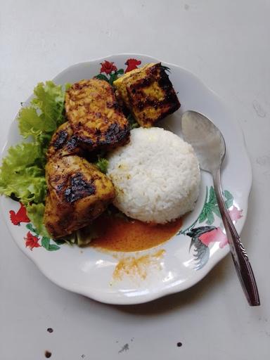 AYAM BAKAR MA TERRY