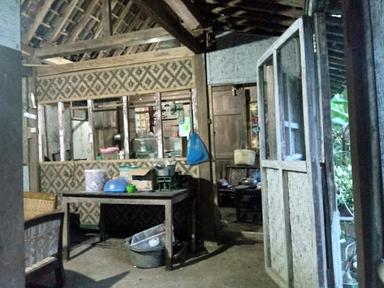 WARUNG ANGKRINGAN BU TUMINI