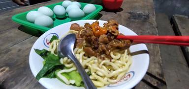 MIE AYAM BAKSO SOTO PAK NGADIRAN