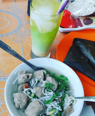 BAKSO BAKWAN BERANAK SEMPARU RENGKAK