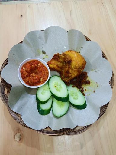 AYAM GORENG IBU ANI