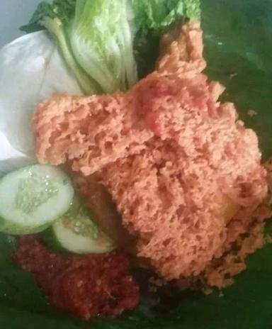 AYAM PENYET IBU IMAZ