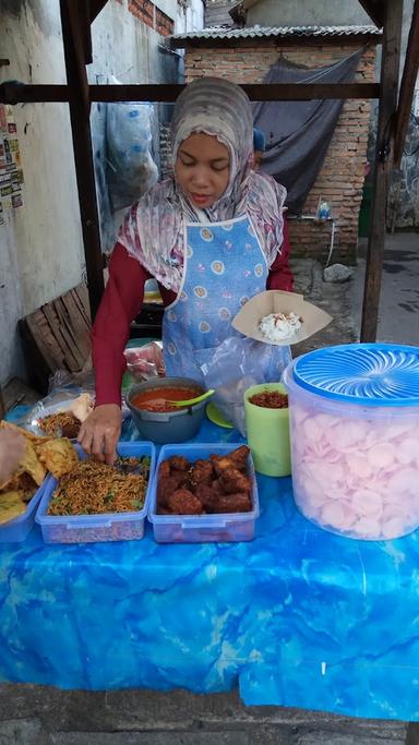 NASI UDUK MPOK ESTI