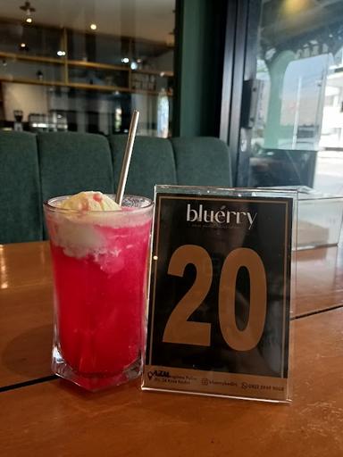 BLUERRY COFFEE AND EATERY