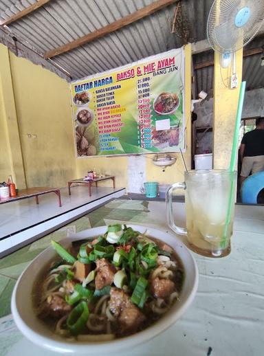 BAKSO & MIE AYAM BANG JUN