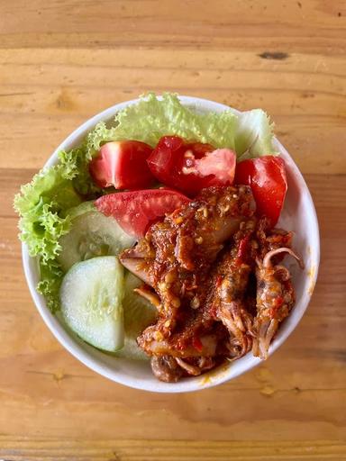 AYAM BAKAR RADJA LESEHAN