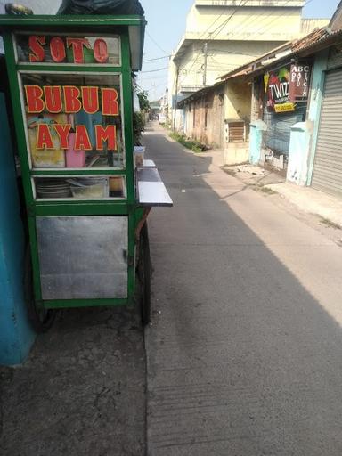 BUBUR AYAM DAN SOTO PAK DHE