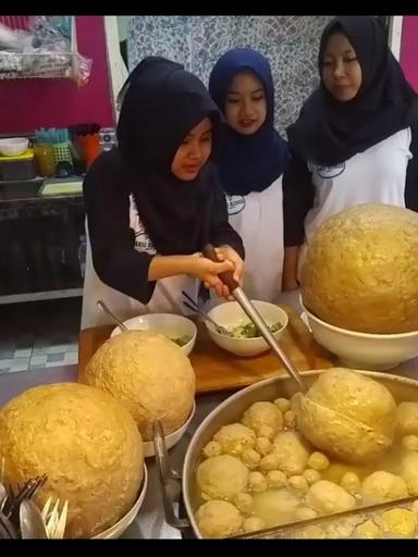 MIE BAKSO JAKIL