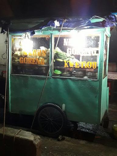 NASI GORENG JOMIN DEPAN RUKO