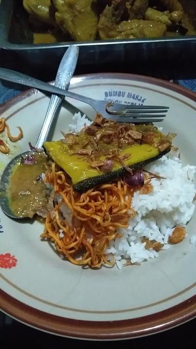 NASI UDUK KUNTILANAK