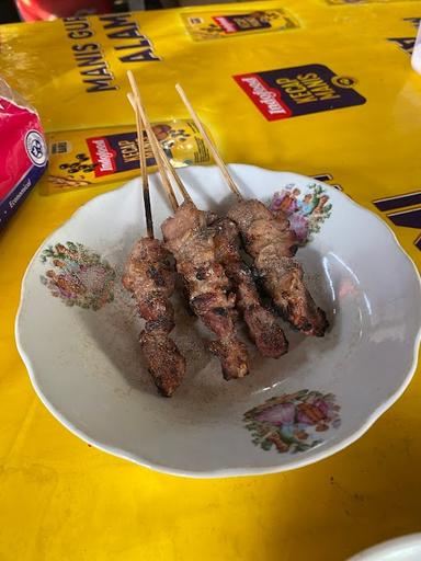 SATE MBAH AMAT (DALDIRI POJOK PASAR KT GD)