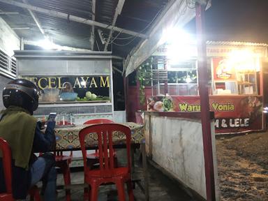 PECEL LELE VONIA