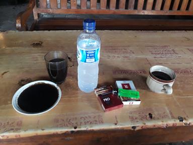 WARUNG KOPI MBAH MI