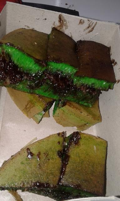 MARTABAK TELOR BANG YASENG