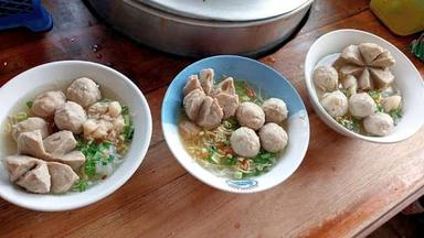 WARUNG MIE AYAM BAKSO WONOGIRI SARI RASA