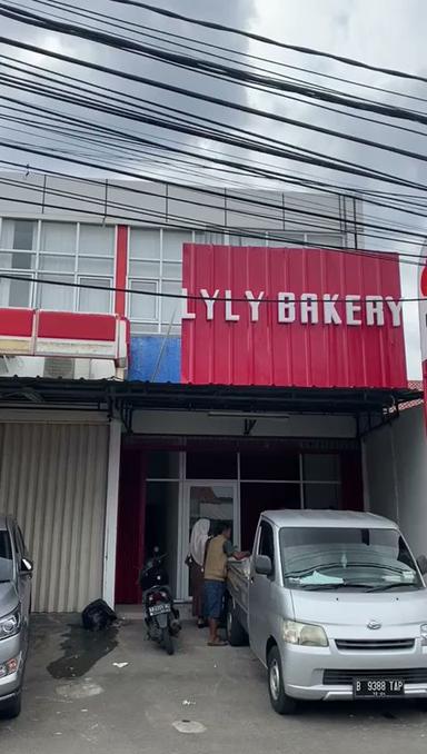 LYLY BAKERY CONDET JAKARTA TIMUR