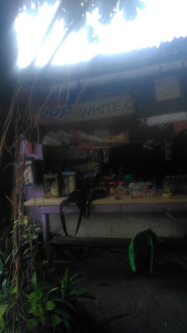 WARUNG KOPI EMAK