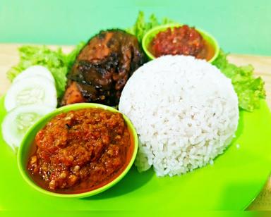 AYAM BAKAR KAMPUNGAN