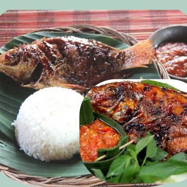 AYAM MBLEWER SAMBEL SETAN