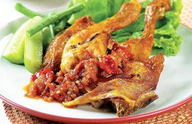 AYAM PENYET BU YANI