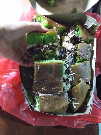 MARTABAK PECENONGAN 78 CONDET