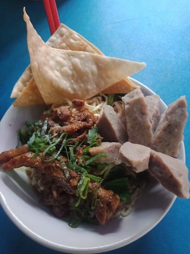 MIE AYAM BAKSO BAROKAH( TIYANG BANJARNEGARA)