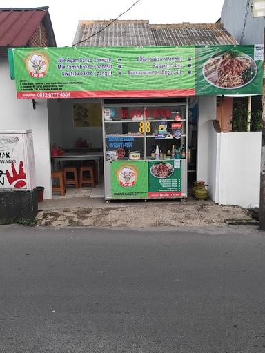 MIE AYAM BANGKA TOP 88 KRAMAT JATI