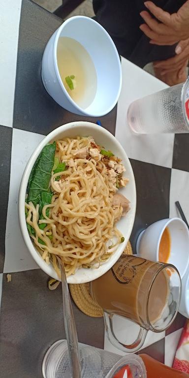 MIE BANGKA ELLO