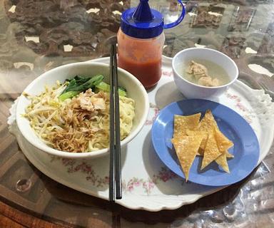 MIE BANGKA ELLO