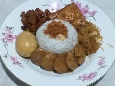 NASI UDUK KEMALEMAN