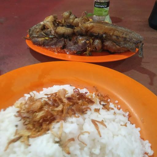 PECEL LELE AYAM GORENG LAMONGAN