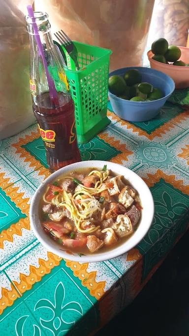 SOTO MIE & BAKSO BANG SARIP TURUNAN KAYU