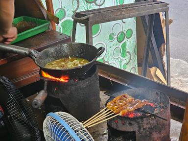 WARUNG SATE SOLO PAK DURI