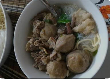 BASO KAMEUMEUT PUTRA BUNGSU