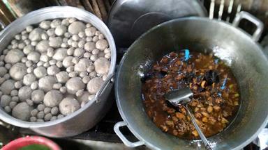 BAKSO DAN MIE AYAM ABAH