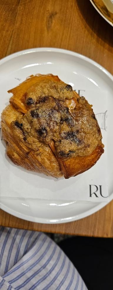 RUME CROISSANT & BREAD